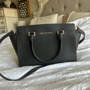 Michael Kors Selma Medium Top Zip Satchel